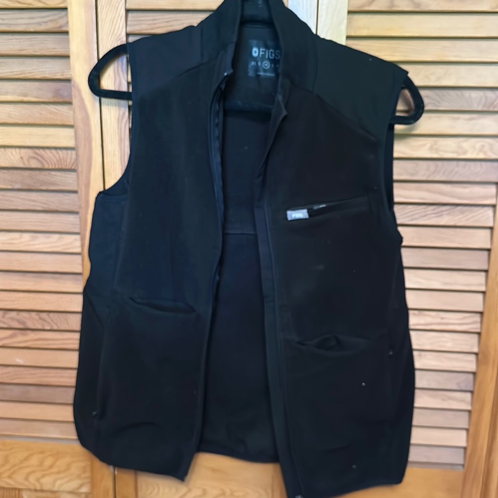 Figs Full Zip Black Vest